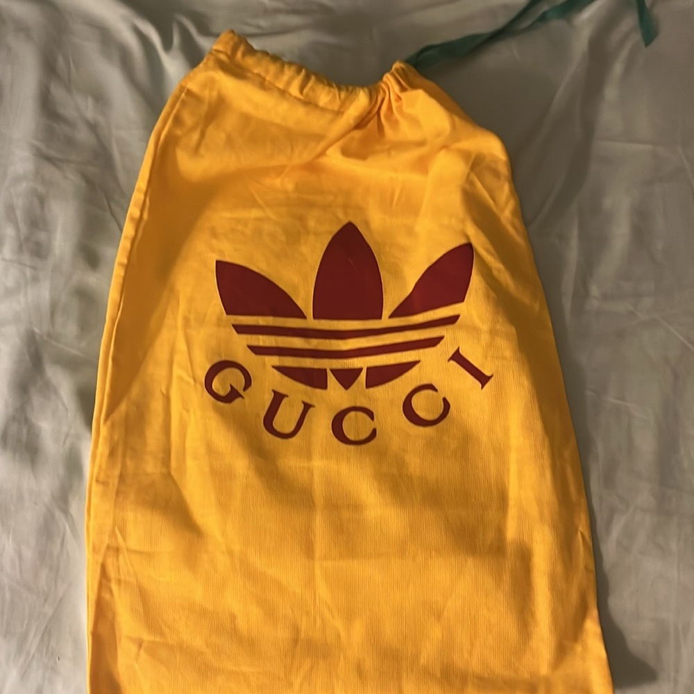 Gucci x Adidas dust cover